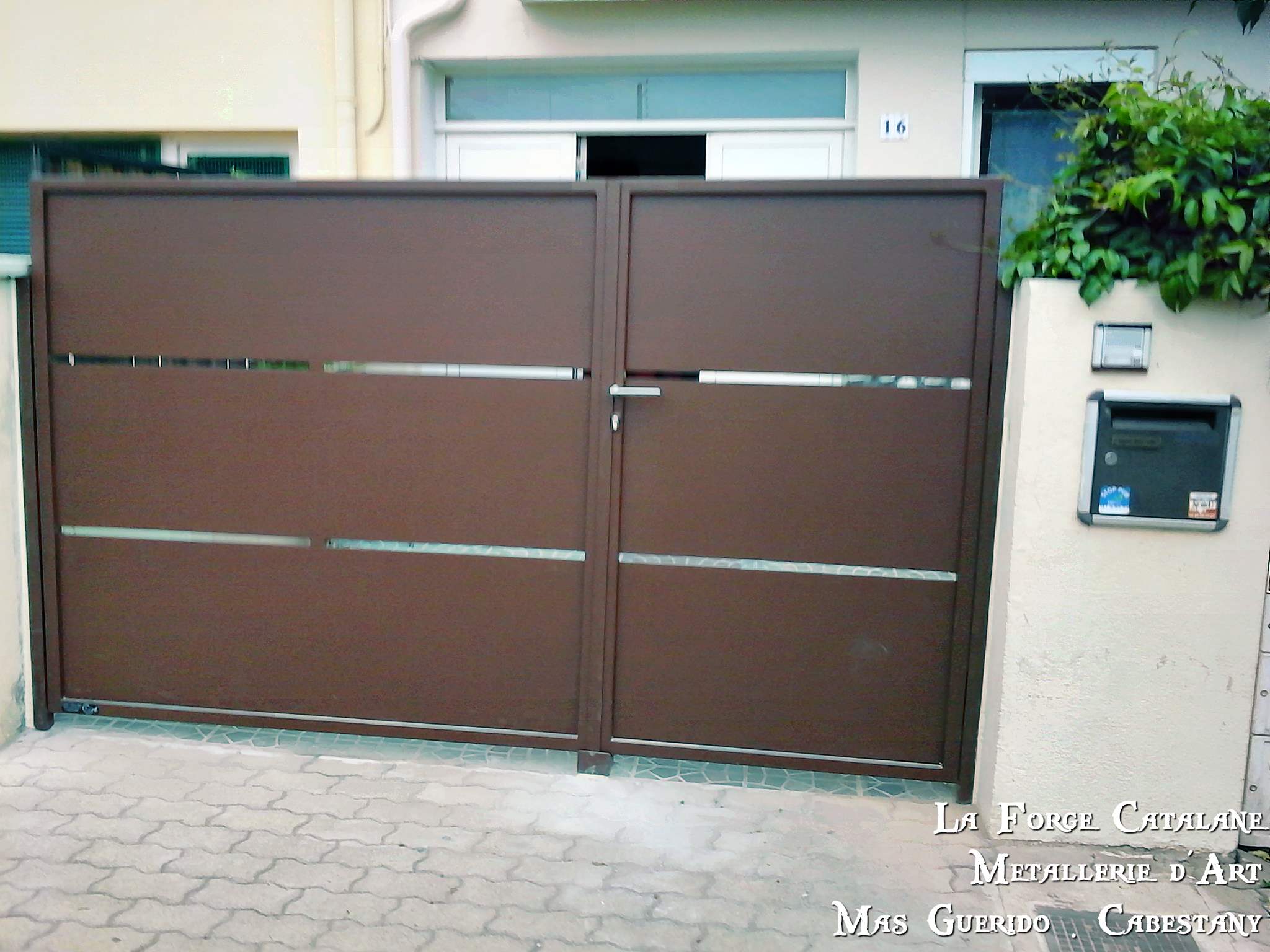 portail 3 bandes decoupe laser forge catalane 2.jpg